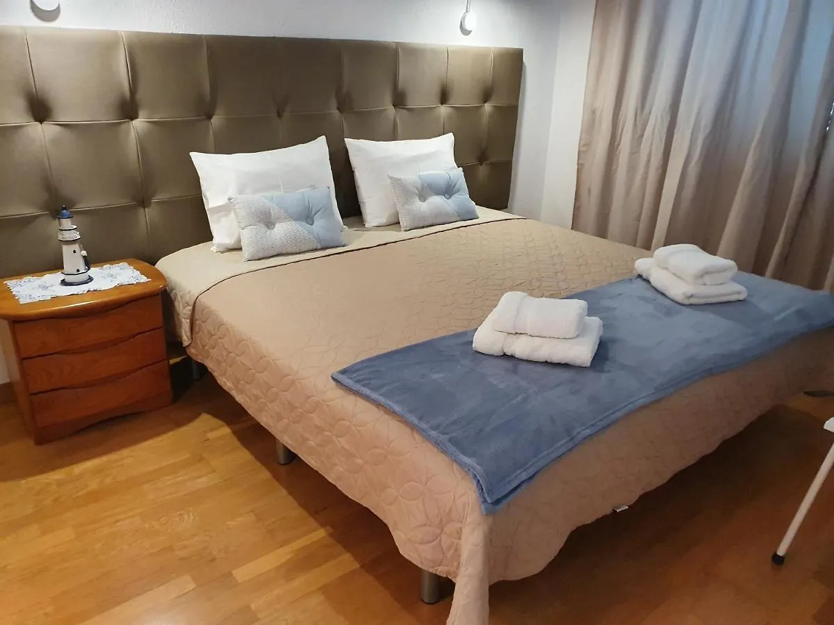 Apartamentos Navio Azul Funchal  Funchal (Madeira)