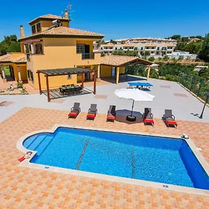 Nincha - Heated Pool - Free Wi-fi - Air Con Villa Albufeira