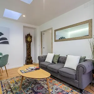 Bairro Alto Bronze Of Art Apartment Lisbon